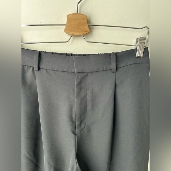 Uniqlo ezy relax fit ankle black
Pant - Picture 4 of 10